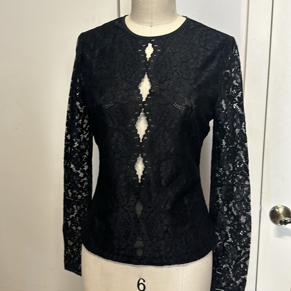 ✨Cami NYC black lace long sleeve top ✨👏💎🌟💛 - Picture 2 of 5